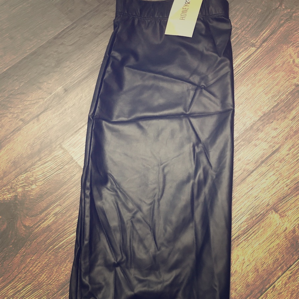 Black pencil skirt